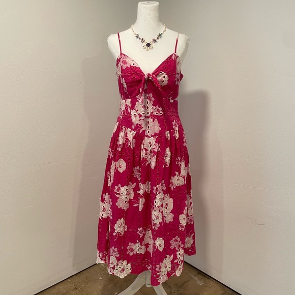 Francesca's Collections Dresses & Skirts - Francesca's Collections Fuchsia & White Floral Midi Dress with Tie-Front